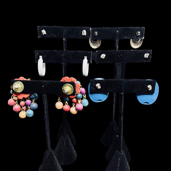 Lot of 6 Silver Tone Pierced Earrings (4834) - Picture 9 of 9